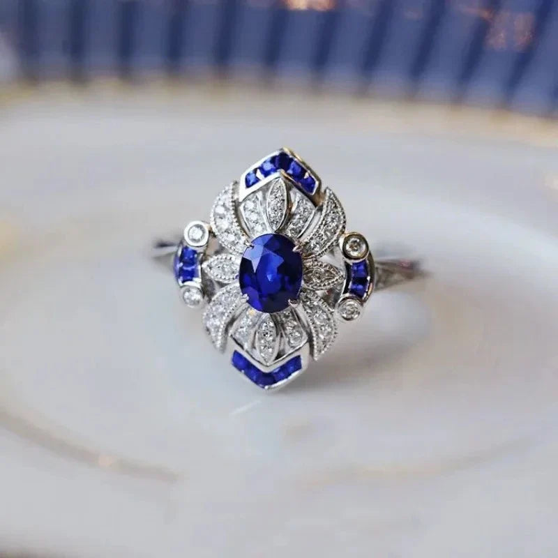 Anello di lusso da donna in zaffiro azzurro classico alla moda