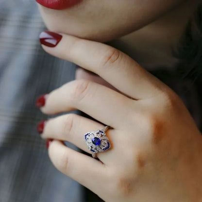 Anello di lusso da donna in zaffiro azzurro classico alla moda